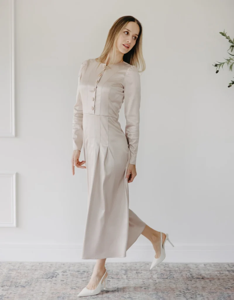 Trufamme Elizabeth Champagne elegant dress