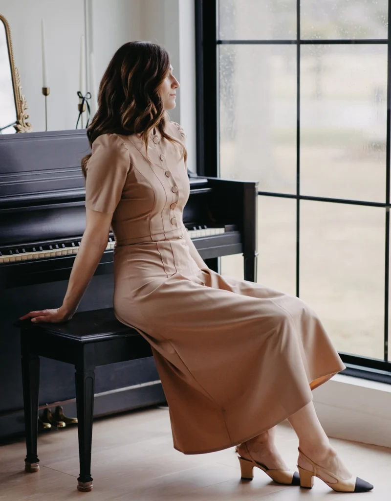 Elizabeth Beige Dress elegant dress