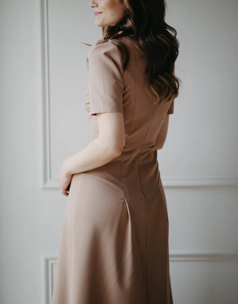 Elizabeth Beige Dress elegant dress