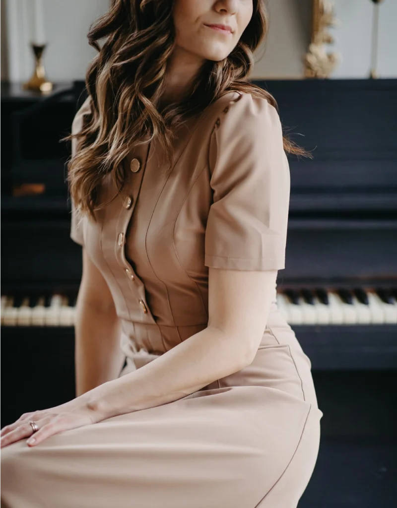 Elizabeth Beige Dress elegant dress